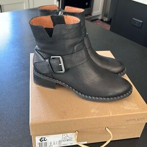 Gentle Souls by Kenneth Cole Best Slit Moto